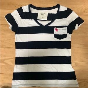 Abercrombie & Fitch Black and White Striped Short Sleeve Tee